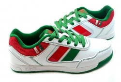 361鞋怎么样？从逛街遛弯到赛场飞奔，这双国货让你路路皆顺